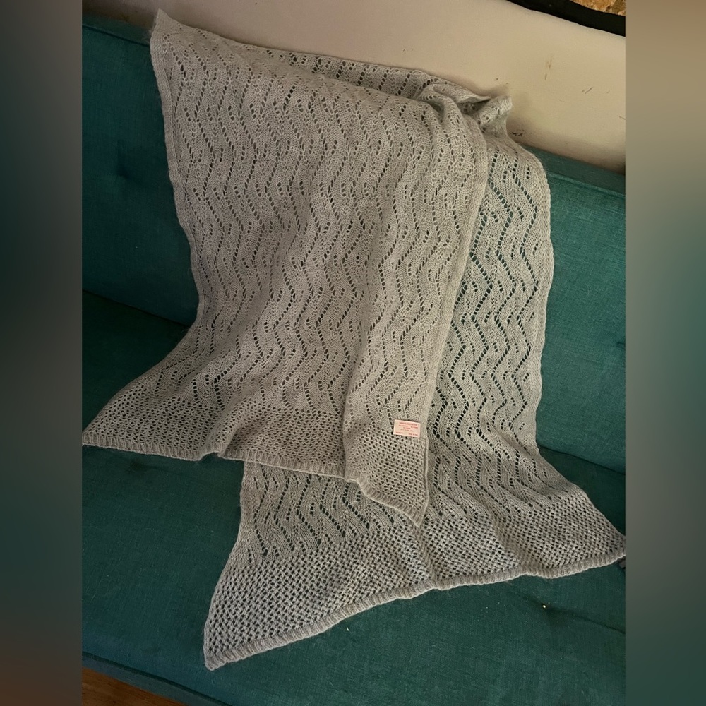 Nardi & Tagliaferri (Vintage) scarf/wrap (83x24) stretchy grey (made in Italy)